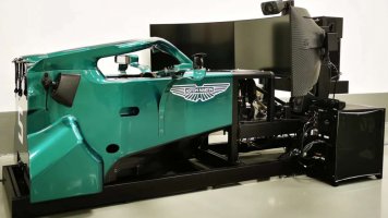 Aston Martin F1 create a unique sim for Sebastian's home